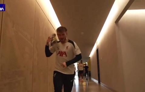 DG视讯官网平台欢乐多🤣范迪克查迟到，麦卡最后抵达表示没迟到并问：努涅斯呢