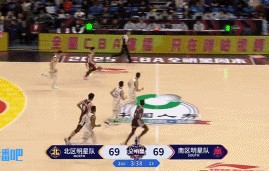 DB视讯官网连续上演扣篮秀！萨姆纳先是双手暴扣&紧接着折叠背扣