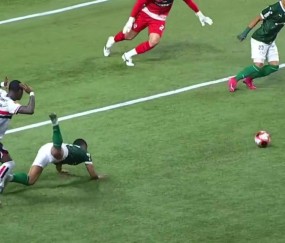 DB电子官网👀是点球吗?罗克首秀造争议点球,帕尔梅拉斯淘汰圣保罗进决赛