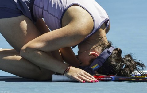 2-1！澳网诞生奇迹：准备回家的选手，意外闯进16强 将战斯瓦泰克