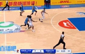 DG视讯官网平台😥球都拿不住啊！斯蒂尔开场连续出现黄油手&自己摊手懊恼